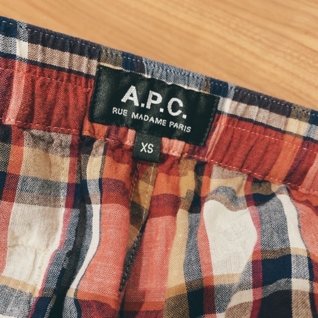 A.P.C(アーペーセー)のA.P.C ショートパンツ レディースのパンツ(ショートパンツ)の商品写真