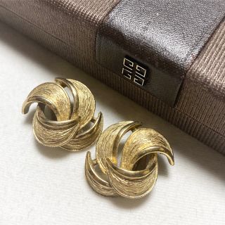 ジバンシィ　カービングイヤリング　vintage