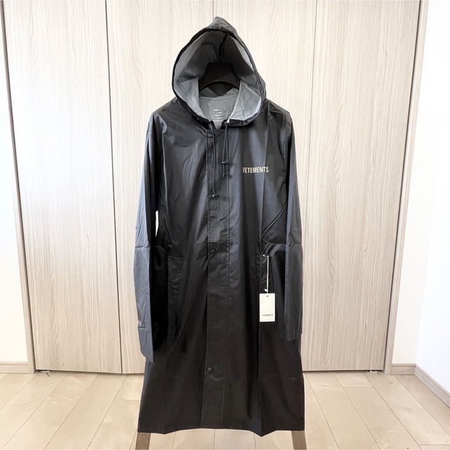 VETEMENTS レインコート ナイロンジャケット balenciaga 黒-