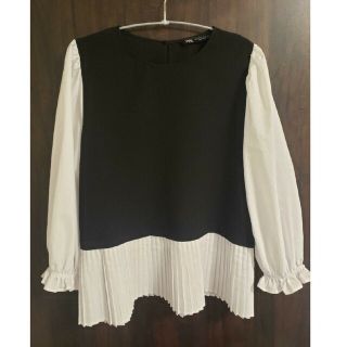 ザラ(ZARA)のZARA プリーツ切り替えトップス(カットソー(長袖/七分))