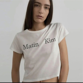 【値下げ中】MATIN KIM LOGO SILKET CROP TOPTシャツ(Tシャツ/カットソー(半袖/袖なし))