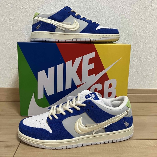 NIKE(ナイキ)のFly Streetwear × Nike Dunk Low  メンズの靴/シューズ(スニーカー)の商品写真