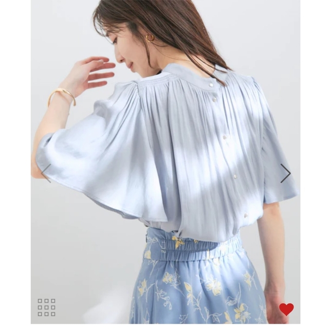 ViS(ヴィス)の美品✨♥️Vis♥️【前後2WAY】割織サテンフリルスリーブブラウス。Ｆ。 レディースのトップス(シャツ/ブラウス(半袖/袖なし))の商品写真