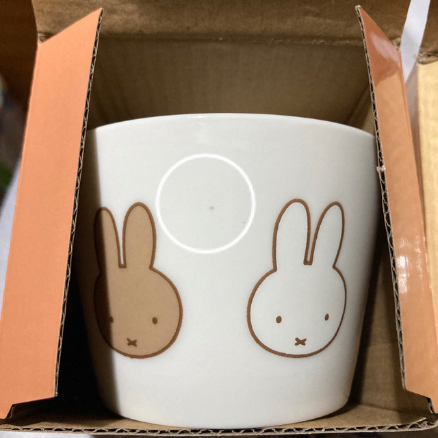 miffy(ミッフィー)のmiffy × UNIQLO おやつボウル ホワイト イエロー 2柄セット エンタメ/ホビーのコレクション(ノベルティグッズ)の商品写真