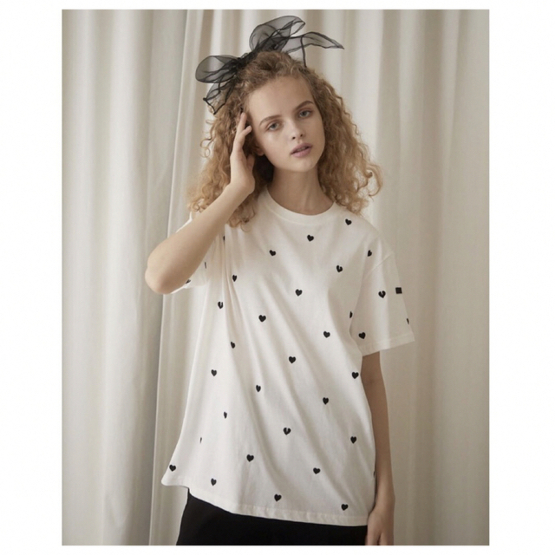 【美品】epine Tシャツ完売品《Emily in Paris×épine》