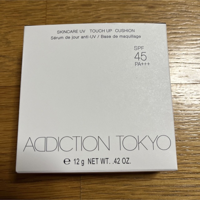 ADDICTION(アディクション)の売り切れ続出　アディクション スキンケアUVタッチアップクッション 001 コスメ/美容のボディケア(日焼け止め/サンオイル)の商品写真