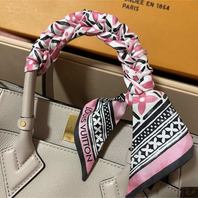 新品未使用!LOUIS VUITTON(ルイヴィトン) モノグラムフラワータイル