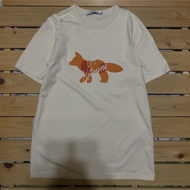 MAISON KITSUNE'(メゾンキツネ)のフォックスカフェtシャツ　Maison Kitsune メゾンキツネ　カットソー メンズのトップス(Tシャツ/カットソー(半袖/袖なし))の商品写真