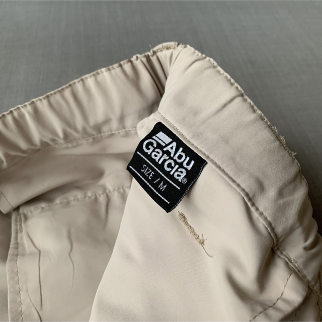 AbuGarcia(アブガルシア)のABU GARCIA LURE BOX SHORT ショートパンツ M ベージュ メンズのパンツ(ショートパンツ)の商品写真
