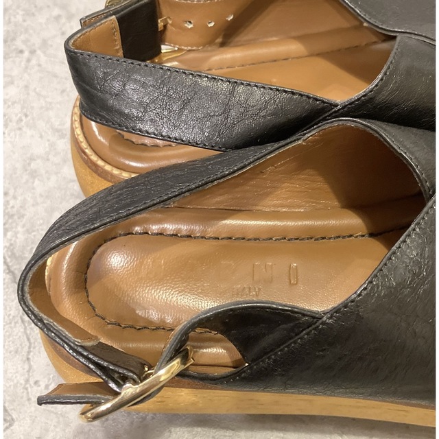 Marni(マルニ)の美品 MARNI マルニ サンダル 厚底 ウッド ソール 22.5cm 35 レディースの靴/シューズ(サンダル)の商品写真