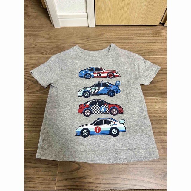 babyGAP(ベビーギャップ)のベビーギャップ Tシャツ 90 キッズ/ベビー/マタニティのキッズ服男の子用(90cm~)(Tシャツ/カットソー)の商品写真