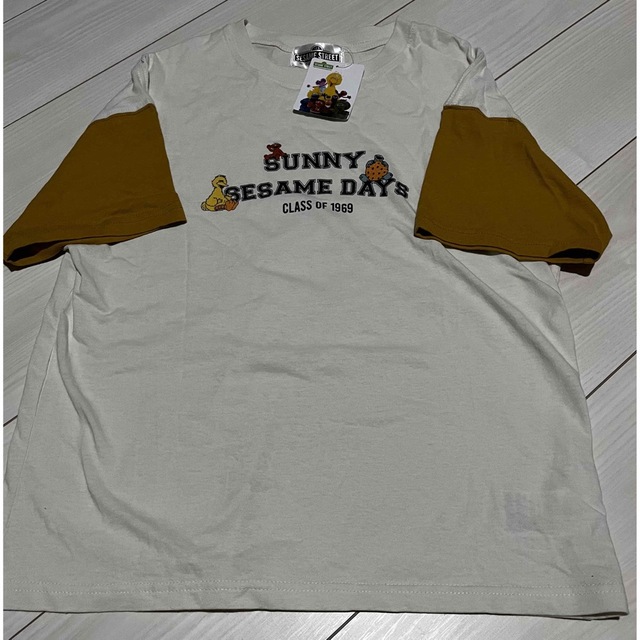 SESAME STREET(セサミストリート)のセサミストリート　ティシャツ レディースのトップス(Tシャツ(半袖/袖なし))の商品写真
