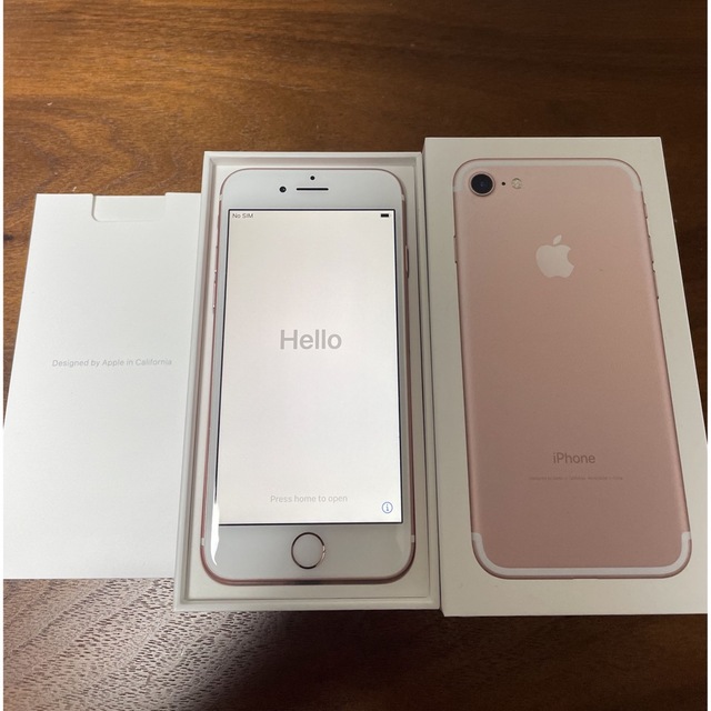 iPhone7  128gb スマホ/家電/カメラのスマートフォン/携帯電話(スマートフォン本体)の商品写真