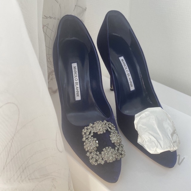 新品】MANOLO BLAHNIK ハンギシ ベルベット パンプス ネイビー