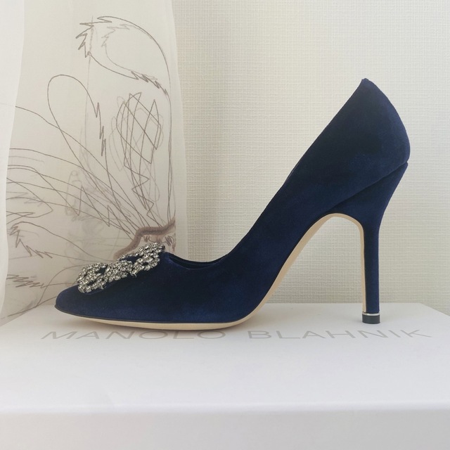 【新品】MANOLO BLAHNIK ハンギシ ベルベット パンプス ネイビー