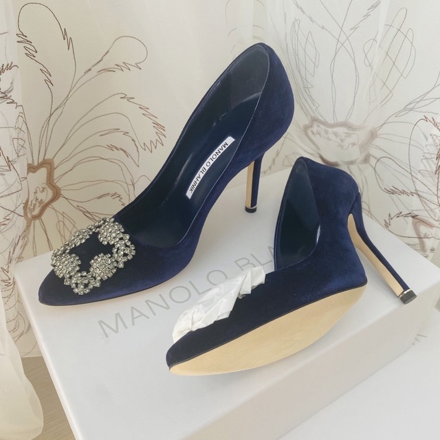 新品】MANOLO BLAHNIK ハンギシ ベルベット パンプス ネイビー