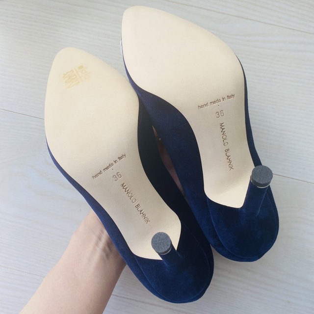 新品】MANOLO BLAHNIK ハンギシ ベルベット パンプス ネイビー