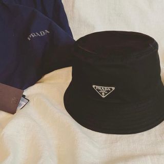 プラダ(PRADA)のPRADA バケットハット（中古品になります）(ハット)