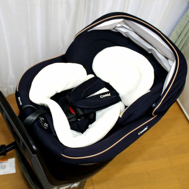 美品Combi360度回転クルムーヴスマートISOFIXエッグショック◇新生児