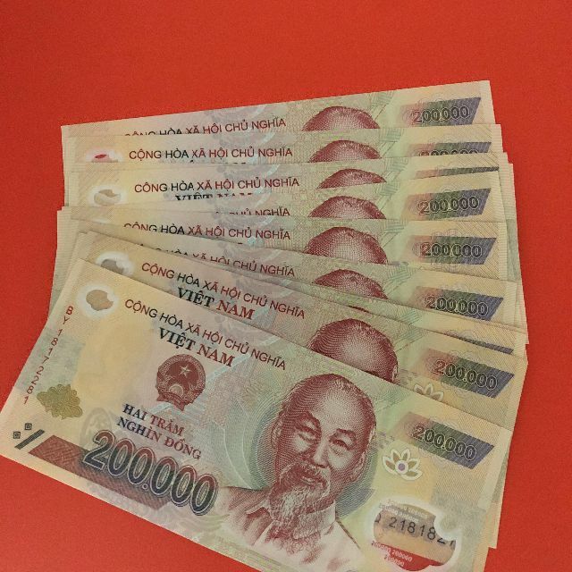 ベトナム紙幣　ベトナムドン　20万ドン　5枚　美品