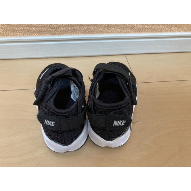 NIKE(ナイキ)のNIKE ナイキ　リフト キッズ/ベビー/マタニティのベビー靴/シューズ(~14cm)(スニーカー)の商品写真