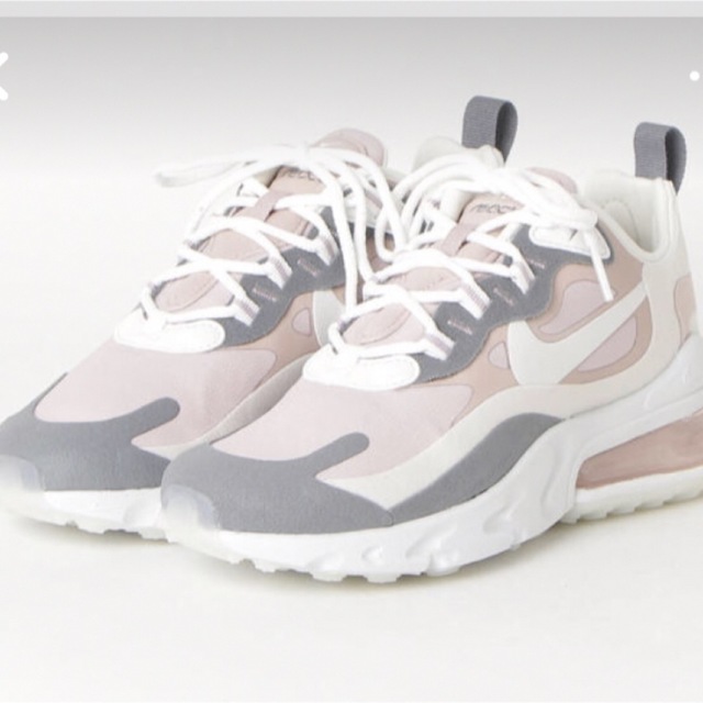 NIKE(ナイキ)のNIKE AIRMAX  270  REACT ピンク レディースの靴/シューズ(スニーカー)の商品写真