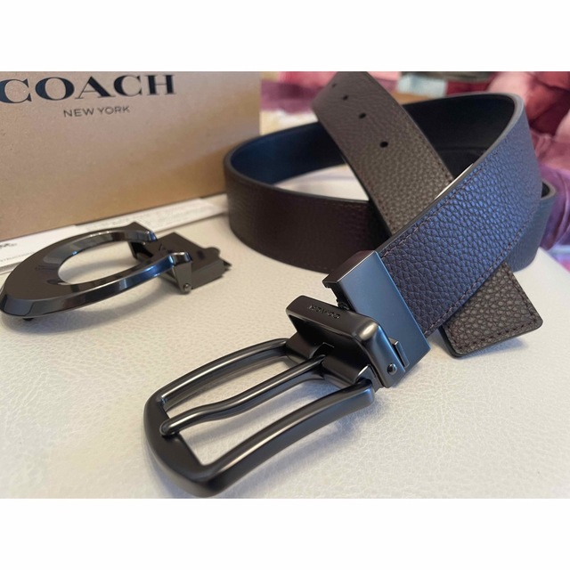 限定価格COACH3点セットシグネチャーフリーサイズリバーシブルベルト専用箱付き