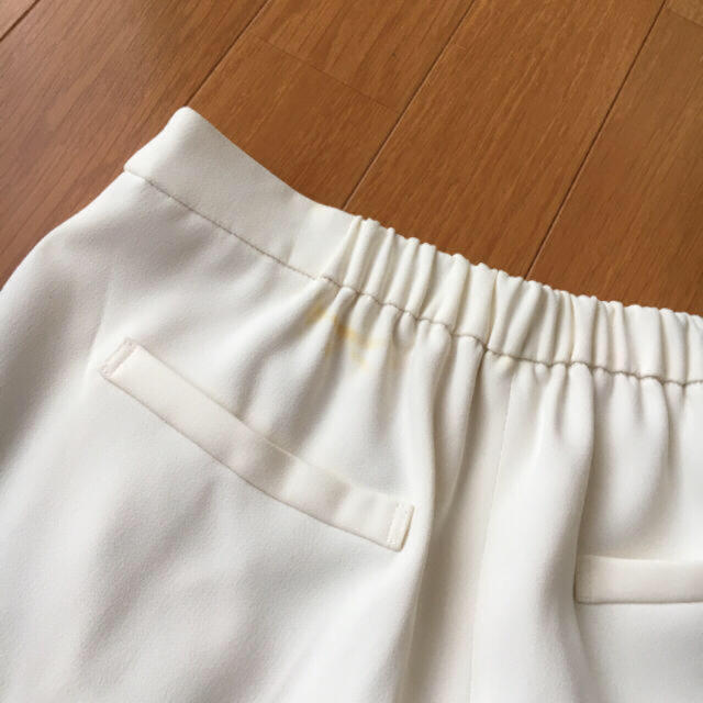 Chesty(チェスティ)のChesty♡ビジュー付パンツ レディースのパンツ(クロップドパンツ)の商品写真