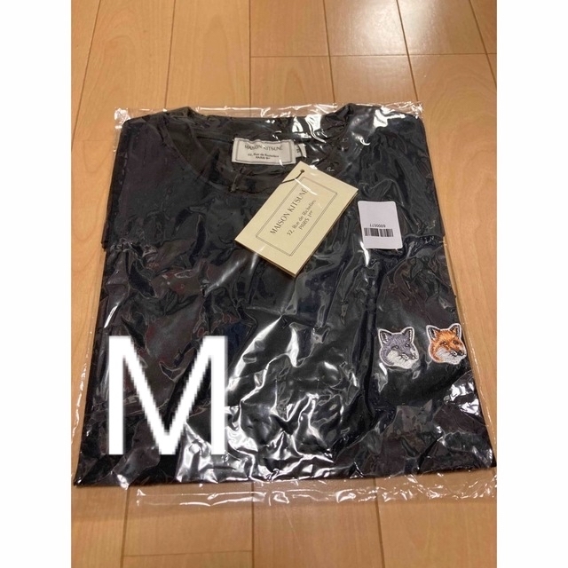 MAISON KITSUNE'(メゾンキツネ)のラスト1点　SALE ⑥ M メゾンキツネ　ダブルフォックス　ネイビー　Tシャツ レディースのトップス(Tシャツ(半袖/袖なし))の商品写真