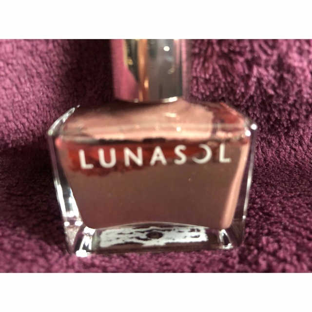 LUNASOL(ルナソル)のLUNASOL ルナソル ネイルポリッシュ EX09 ウッディ コスメ/美容のネイル(マニキュア)の商品写真