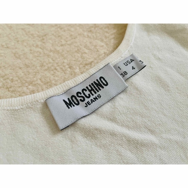 MOSCHINO(モスキーノ)のMOSCHINO モスキーノ ノースリーブ レディースのトップス(Tシャツ(半袖/袖なし))の商品写真