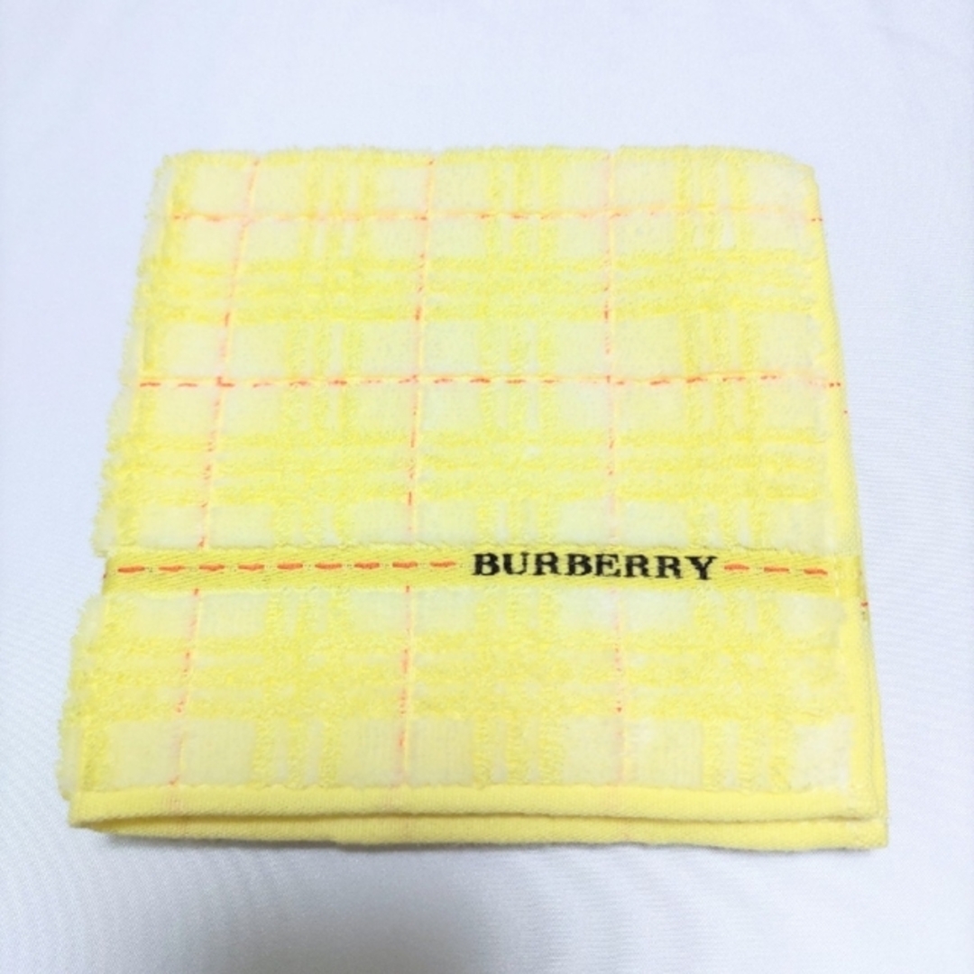 BURBERRY(バーバリー)のくう様の専用です！！BURBERRY　タオルハンカチ２枚 レディースのファッション小物(ハンカチ)の商品写真