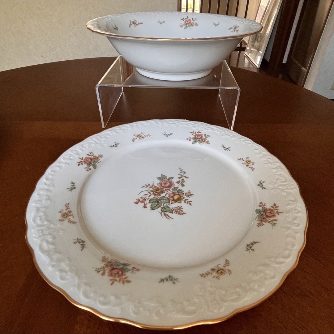 Noritake(ノリタケ)の【未使用美品】ノリタケ★フラワーブーケ★月桂樹マーク　パーティセット インテリア/住まい/日用品のキッチン/食器(食器)の商品写真