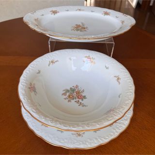 ノリタケ(Noritake)の【未使用美品】ノリタケ★フラワーブーケ★月桂樹マーク　パーティセット(食器)