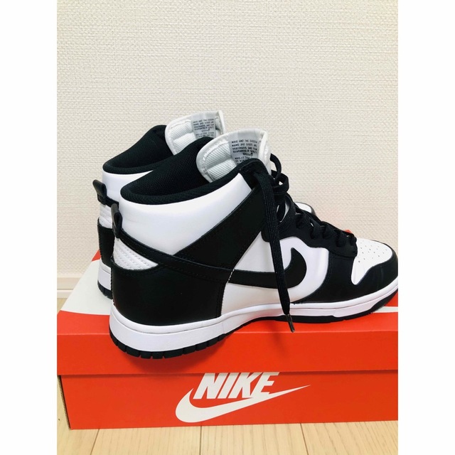 NIKE(ナイキ)の【美品】NIKE DUNK パンダ　白黒　ダンク　DD1399 105 メンズの靴/シューズ(スニーカー)の商品写真