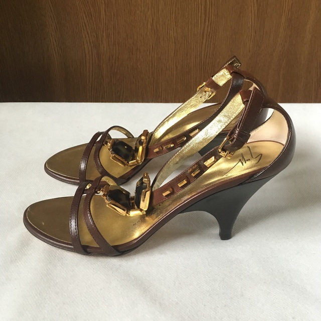 GIUZEPPE ZANOTTI(ジュゼッペザノッティ)の未使用 ジュゼッペザノッティ サンダル レディースの靴/シューズ(サンダル)の商品写真