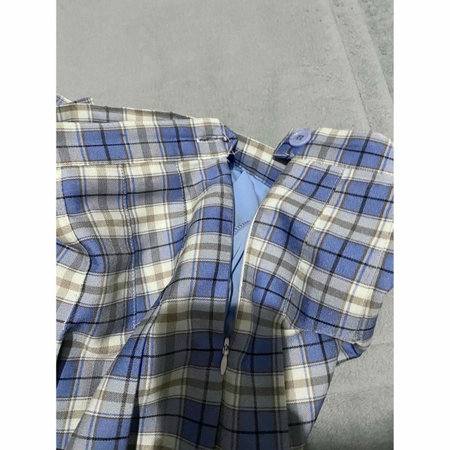 SPINNS(スピンズ)のプリーツスカート　ギンガムチェック　水色　白　ブルー　スカンツ　インナーパンツ レディースのスカート(ミニスカート)の商品写真