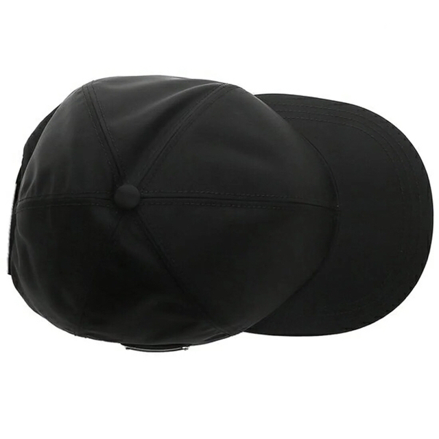 PRADA(プラダ)の■送料無料■新作‼︎プラダ PRADA ナイロンBLACK cap 期間限定！！ メンズの帽子(キャップ)の商品写真