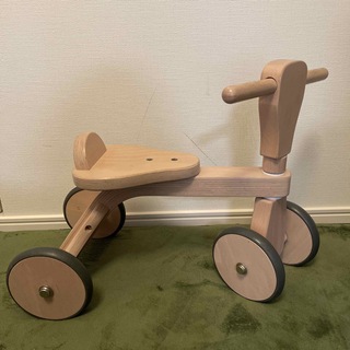 ファースト　ウッディバイクHoppl 木のバイク　4輪車 のおもちゃ(三輪車)