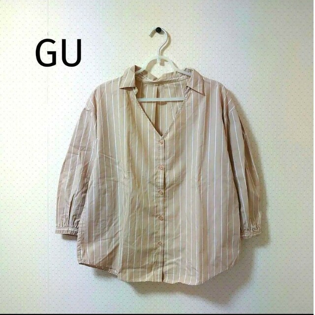 GU(ジーユー)の★美品★  GU　ジーユー　オープンカラーブラウス　ストライプ　Ｍサイズ レディースのトップス(シャツ/ブラウス(長袖/七分))の商品写真