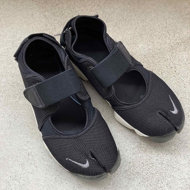 NIKE(ナイキ)のナイキ　エアリフト　27㎝　黒　箱なし メンズの靴/シューズ(スニーカー)の商品写真