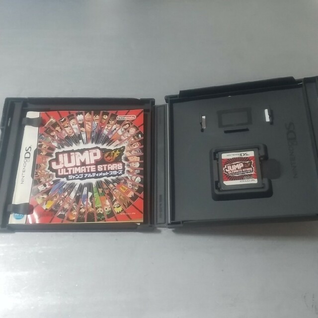 任天堂(ニンテンドウ)のJUMP ULTIMATE STARS（ジャンプアルティメットスターズ） DS エンタメ/ホビーのゲームソフト/ゲーム機本体(携帯用ゲームソフト)の商品写真