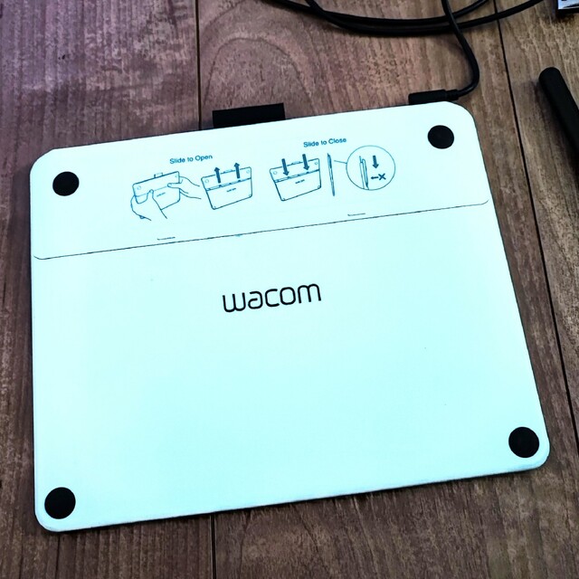 Wacom(ワコム)の【中古】ワコム CTL-490 スマホ/家電/カメラのPC/タブレット(PC周辺機器)の商品写真