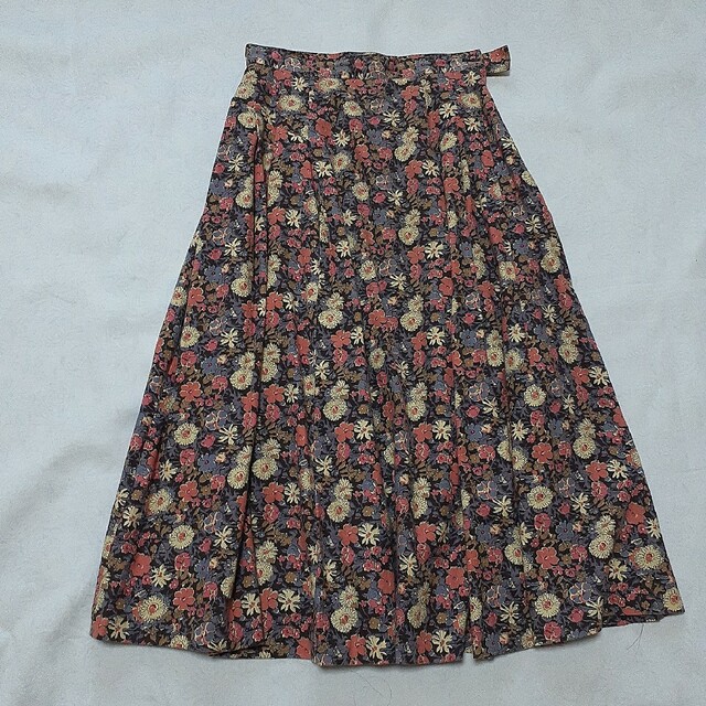 cacharel(キャシャレル)のミモレ丈スカート レディースのスカート(ロングスカート)の商品写真