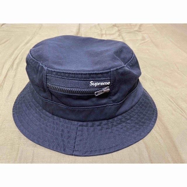 Supreme(シュプリーム)のsupreme zip pocket crusher メンズの帽子(ハット)の商品写真