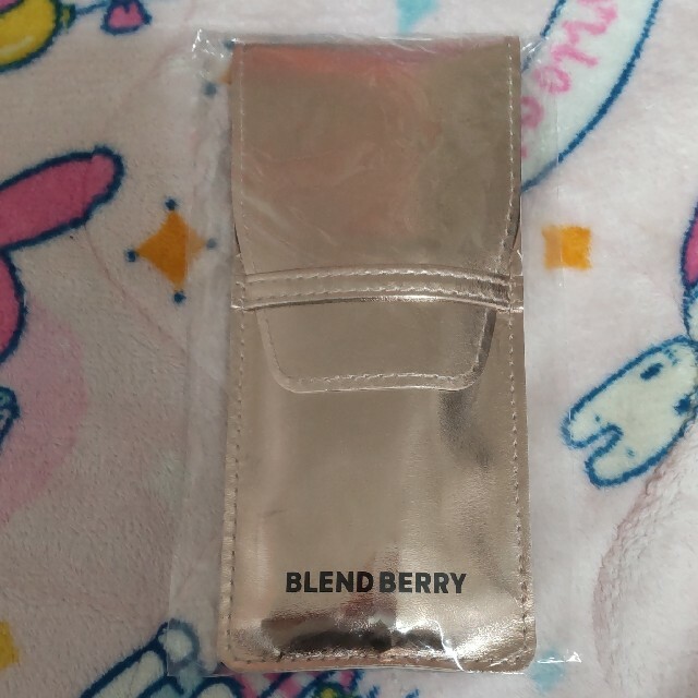 KOSE(コーセー)の♥匿名配送♥ BLEND BERRY ブラシセット コスメ/美容のメイク道具/ケアグッズ(ブラシ・チップ)の商品写真