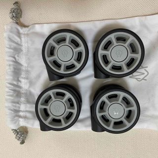 未使用品Rimowa リモワ クラシック タイヤ ホイール セット 純正ホイール