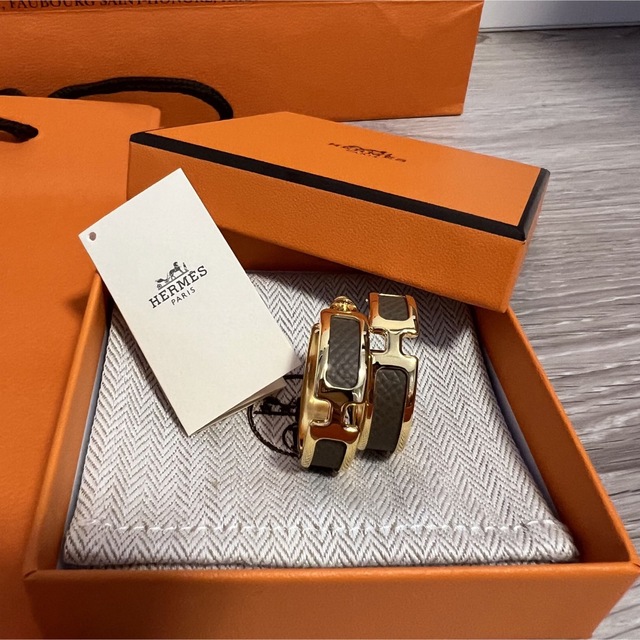 HERMES - 【新品未使用】エルメス ピアス オランプ エトゥープ HERMES - 【新品未使用】エルメス ピアス オランプ エトゥープ