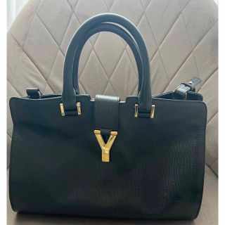 イヴサンローラン(Yves Saint Laurent)のイヴサンローラン　カバス　レザー　ショルダー(ショルダーバッグ)