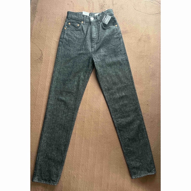 moussy(マウジー)のmoussyタグ付☆PLAIN JEANS BLK STRAIGHT SLIM  レディースのパンツ(デニム/ジーンズ)の商品写真